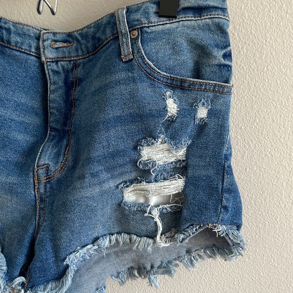 Distressed Blue Denim Shorts Size 16 - Picture 2 of 5